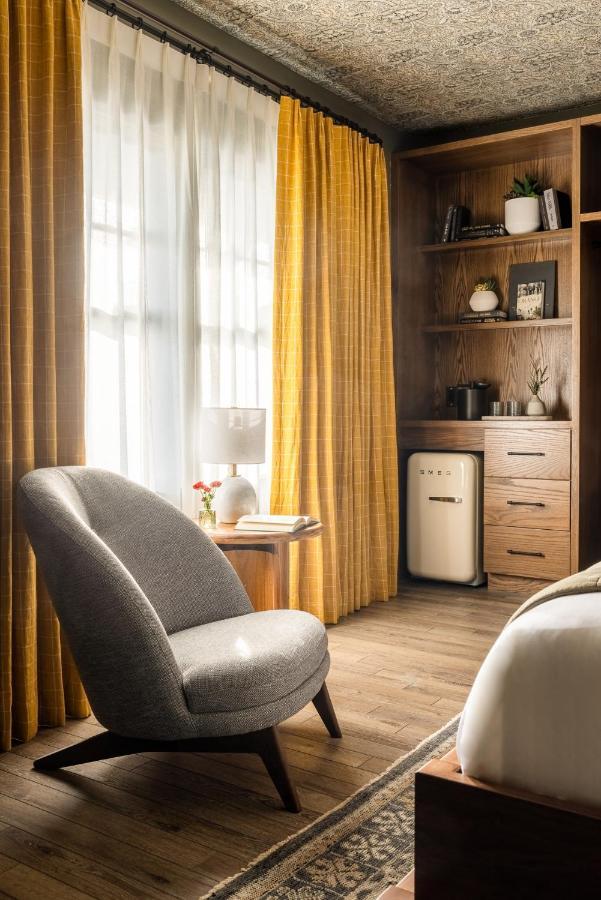 The Richland Hotel Orange Bagian luar foto